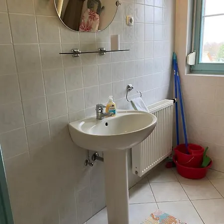 Gyoengyoes Apartman, Kenyelem 5 Percre A Termaltol شقة زلاكاروس